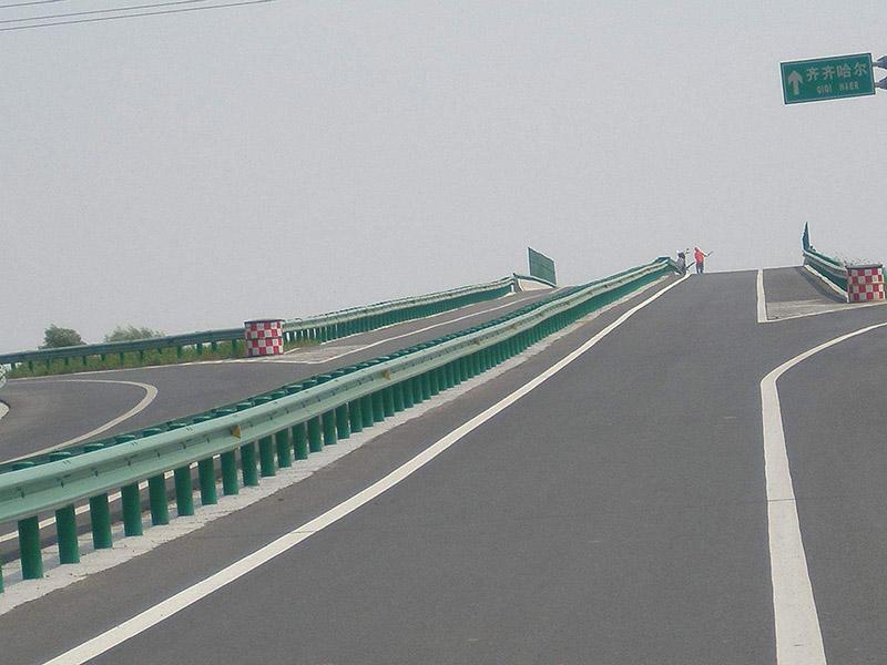 高速护栏板