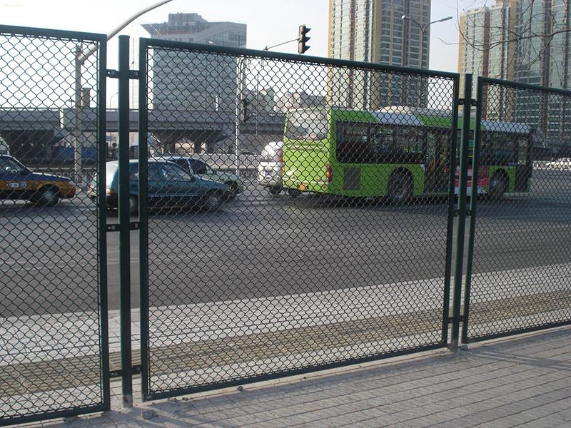 勾花护栏网
