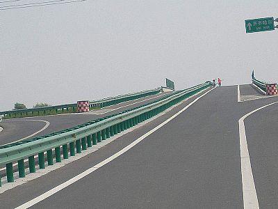 高速护栏板